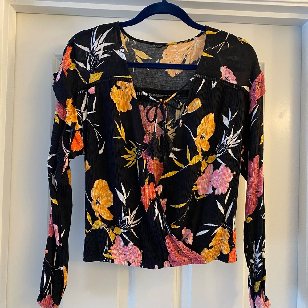 GUESS CREPE FLORAL TOP SMALL